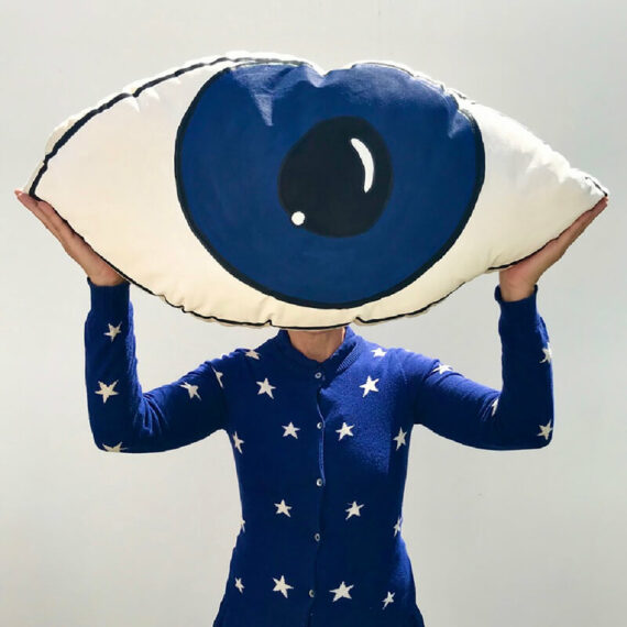 MIA CUSHION BIG BLUE EYES 300-17